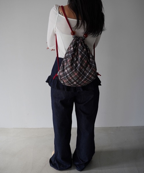SANSeLF（サンセルフ）の「【SANSeLF】 リバーシブル巾着バッグ チェック柄ドローストリング saa25a054（バックパック/リュック・レディース・マルチ・FREE）」の8枚目の写真