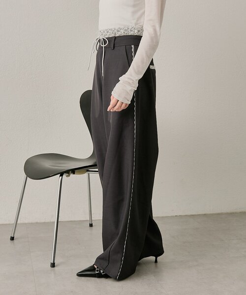 mline（エムライン）の「[mline]【新色BRN登場！】レースレイヤード スラックスパンツ（その他パンツ・レディース・ブラック/チャコールグレー/ベージュ/ブラウン・1/2）」の17枚目の写真