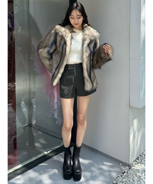 MURUA（ムルーア）の「フェイクスウェードショートパンツ（その他パンツ・レディース・ブラック/ベージュ・1/2）」の10枚目の写真