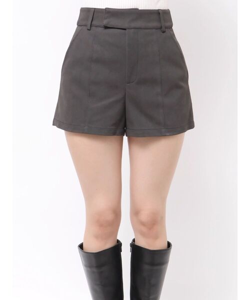 MURUA（ムルーア）の「フェイクスウェードショートパンツ（その他パンツ・レディース・ブラック/ベージュ・1/2）」の12枚目の写真