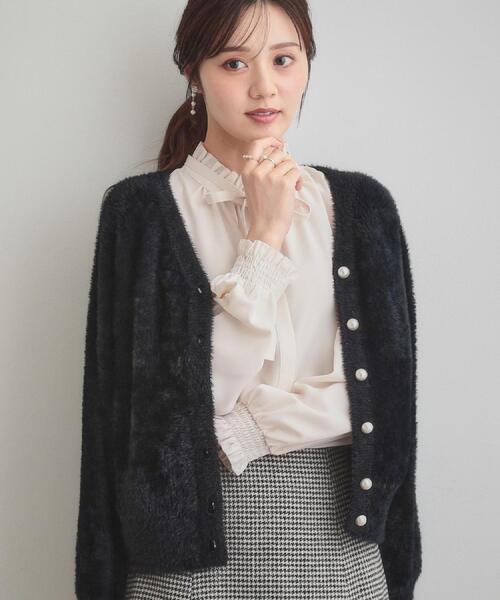 couture brooch(クチュールブローチ)の「【ふわふわ/前後2WAY】フェザーカーディトップス(カーディガン/ボレロ・レディース・グリーン系/アイボリー/ブラック/ブラウン系その他/ピンク系/サックスブルー/チャコールグレー/アイボリー系7・36/38/40/42)」の1枚目の写真