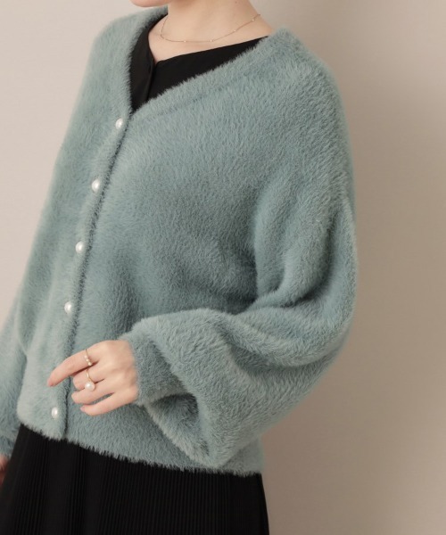 couture brooch(クチュールブローチ)の「【ふわふわ/前後2WAY】フェザーカーディトップス(カーディガン/ボレロ・レディース・グリーン系/アイボリー/ブラック/ブラウン系その他/ピンク系/サックスブルー/チャコールグレー/アイボリー系7・36/38/40/42)」の10枚目の写真