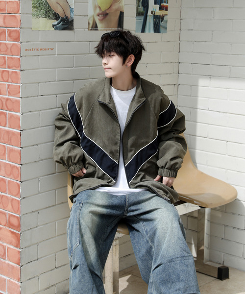 neos（ネオス）の「【neos】ビッグシルエット ピーチ起毛 ライン トラックジャケット（ナイロンジャケット・メンズ・アイボリー/カーキ/チャコールグレー・MEDIUM/LARGE）」の13枚目の写真