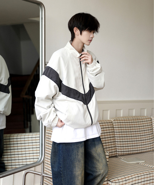 neos（ネオス）の「【neos】ビッグシルエット ピーチ起毛 ライン トラックジャケット（ナイロンジャケット・メンズ・アイボリー/カーキ/チャコールグレー・MEDIUM/LARGE）」の19枚目の写真