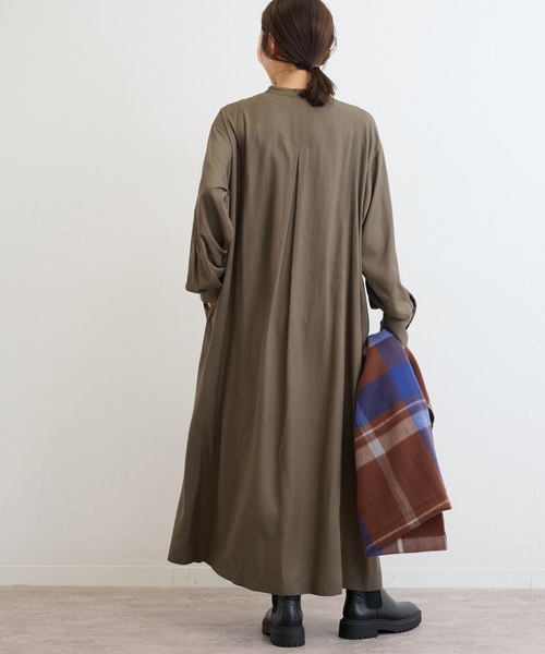 JOURNAL STANDARD relume(ジャーナルスタンダード レリューム)の「《WEB限定》レーヨンツイルロングワンピース(ワンピース・レディース・カーキ/ネイビー・FREE)」の10枚目の写真