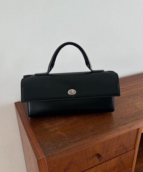 CAPRICIEUX LE'MAGE（カプリシューレマージュ）の「チェーンショルダーワイドバッグ（ショルダーバッグ・レディース・ベージュ/ブラック・FREE）」の9枚目の写真