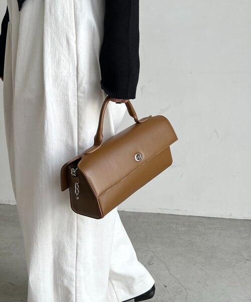 CAPRICIEUX LE'MAGE（カプリシューレマージュ）の「チェーンショルダーワイドバッグ（ショルダーバッグ・レディース・ベージュ/ブラック・FREE）」の12枚目の写真