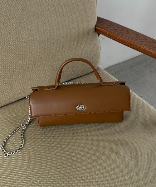 CAPRICIEUX LE'MAGE（カプリシューレマージュ）の「チェーンショルダーワイドバッグ（ショルダーバッグ・レディース・ベージュ/ブラック・FREE）」の4枚目の写真