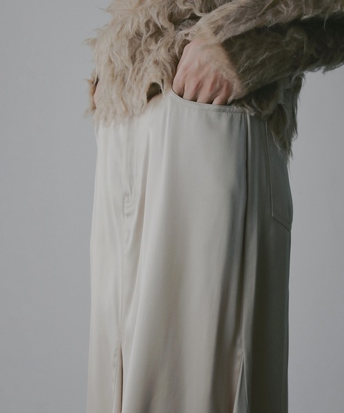 MANOF(マノフ)の「SATIN STITCH SKIRT(スカート・レディース・ベージュ/ブルー/ブラック・M/S)」の11枚目の写真