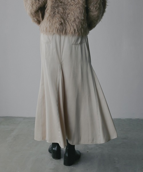 MANOF(マノフ)の「SATIN STITCH SKIRT(スカート・レディース・ベージュ/ブルー/ブラック・M/S)」の10枚目の写真