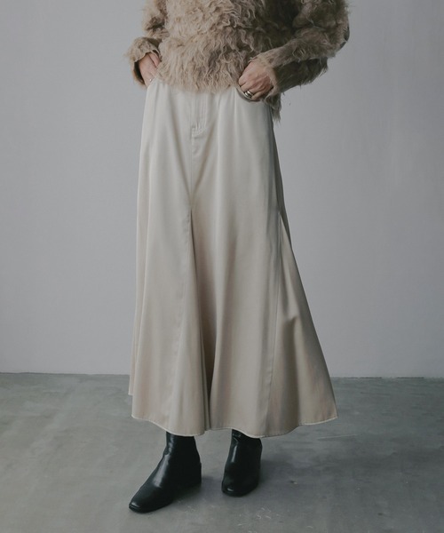 MANOF(マノフ)の「SATIN STITCH SKIRT(スカート・レディース・ベージュ/ブルー/ブラック・M/S)」の7枚目の写真