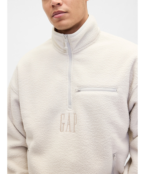 GAP（ギャップ）の「ボア オーバーサイズ ハーフジップ GAPロゴプルオーバー（スウェット・メンズ・ブルー系その他/ピンク/ブラック/ブルー/グレー・XS/S/M/L/XL）」の3枚目の写真