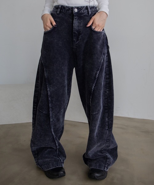 VACANCY（ヴァカンシー）の「ウォッシュ加工切替コーデュロイワイドパンツ/セットアップ（その他パンツ・レディース・ブラウン/ブルー・SMALL/MEDIUM/LARGE）」の2枚目の写真