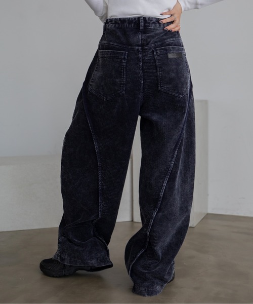 VACANCY（ヴァカンシー）の「ウォッシュ加工切替コーデュロイワイドパンツ/セットアップ（その他パンツ・レディース・ブラウン/ブルー・SMALL/MEDIUM/LARGE）」の13枚目の写真