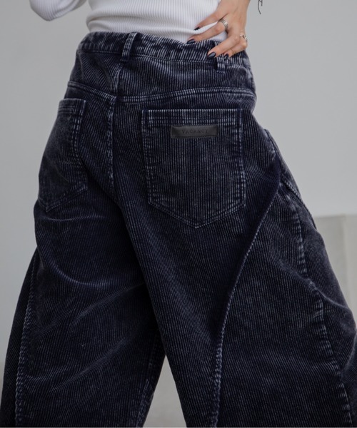 VACANCY（ヴァカンシー）の「ウォッシュ加工切替コーデュロイワイドパンツ/セットアップ（その他パンツ・レディース・ブラウン/ブルー・SMALL/MEDIUM/LARGE）」の11枚目の写真