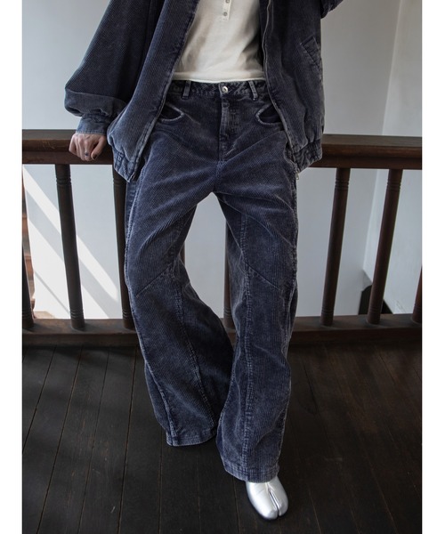 VACANCY（ヴァカンシー）の「ウォッシュ加工切替コーデュロイワイドパンツ/セットアップ（その他パンツ・レディース・ブラウン/ブルー・SMALL/MEDIUM/LARGE）」の4枚目の写真