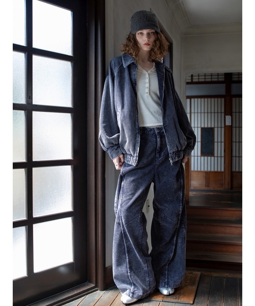 VACANCY（ヴァカンシー）の「ウォッシュ加工切替コーデュロイワイドパンツ/セットアップ（その他パンツ・レディース・ブラウン/ブルー・SMALL/MEDIUM/LARGE）」の3枚目の写真