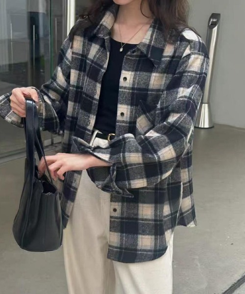 FAVORITO（ファヴォリート）の「チェック柄シャツ（シャツ/ブラウス・レディース・ブルー/ブラック/モカ/レッド・F）」の19枚目の写真