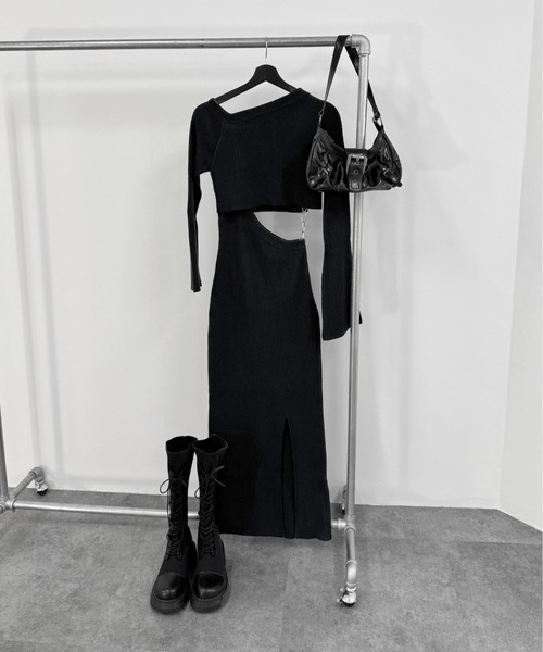 LVEU.(ラブユ.)の「【LVEU.】変形ドッキングニットワンピース / ワンピース ワンピ 変形 アシンメトリー アシメ ニット ロング 肌見せ カットアウト モード レイヤード ブラック(ワンピース・レディース・ブラック・FREE)」の22枚目の写真