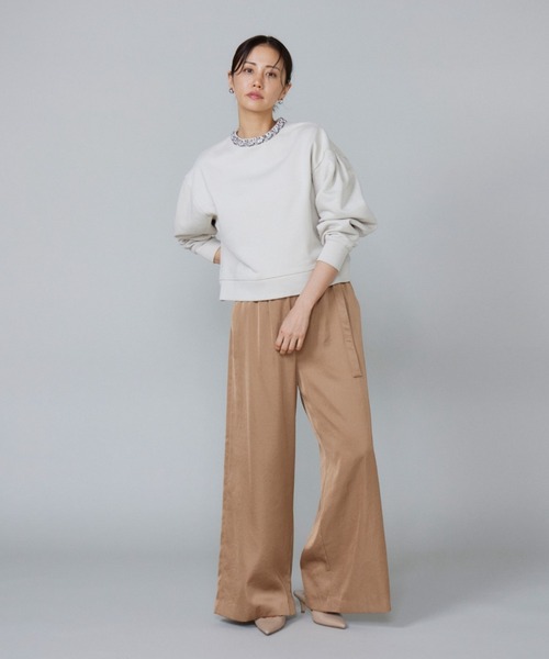 LE SOUK(ルスーク)の「ビジュー衿裏毛プルオーバー(スウェット・レディース・グレイッシュベージュ/スミクロ・フリー)」の18枚目の写真