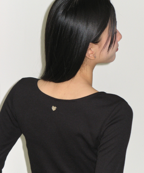 RONRON（ロンロン）の「KNOT RIBBON SLIT LONG SLEEVE BLACK（Tシャツ/カットソー・レディース・その他・FREE）」の3枚目の写真