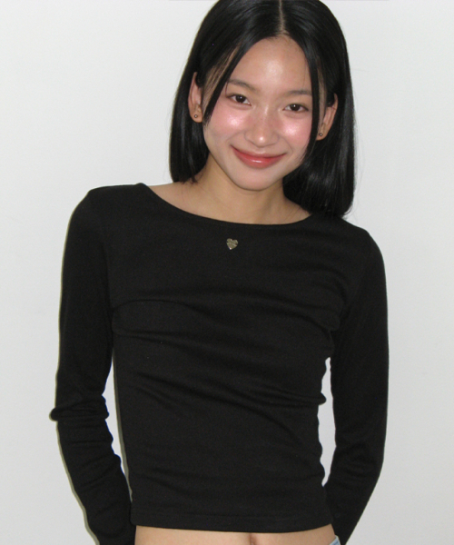 RONRON（ロンロン）の「KNOT RIBBON SLIT LONG SLEEVE BLACK（Tシャツ/カットソー・レディース・その他・FREE）」の5枚目の写真