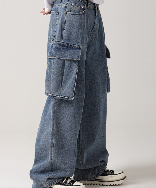 AVANDRESS(アバンドレス )の「real wide cargo pants GREY(デニムパンツ・レディース・その他・X-LARGE/X-SMALL/XX-SMALL/SMALL/MEDIUM/LARGE)」の3枚目の写真