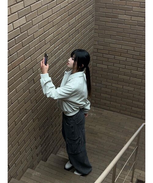 AVANDRESS(アバンドレス )の「real wide cargo pants GREY(デニムパンツ・レディース・その他・X-LARGE/X-SMALL/XX-SMALL/SMALL/MEDIUM/LARGE)」の9枚目の写真