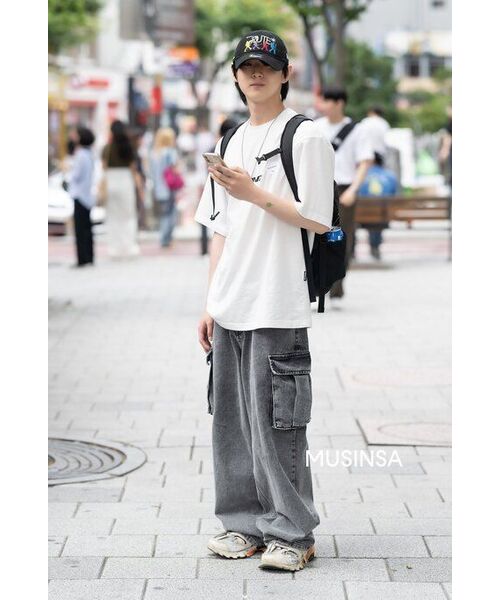 AVANDRESS(アバンドレス )の「real wide cargo pants GREY(デニムパンツ・レディース・その他・X-LARGE/X-SMALL/XX-SMALL/SMALL/MEDIUM/LARGE)」の10枚目の写真
