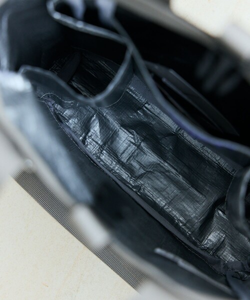 ROOTOTE（ルートート）の「ROOTOTE/ルートート ルートート/SN.スクエア.DOG.BUDDY-A（ショルダーバッグ・メンズ・ホワイト/ブラック/レンガ・ONE SIZE）」の5枚目の写真