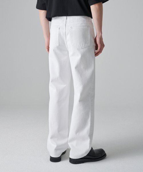 MUSINSA STANDARD（ムシンサスタンダード）の「ルーズストレートデニムパンツ[ホワイト]（デニムパンツ・メンズ・その他・31/33/26/27/28/29/38/42/36/34/32/30/40）」の4枚目の写真