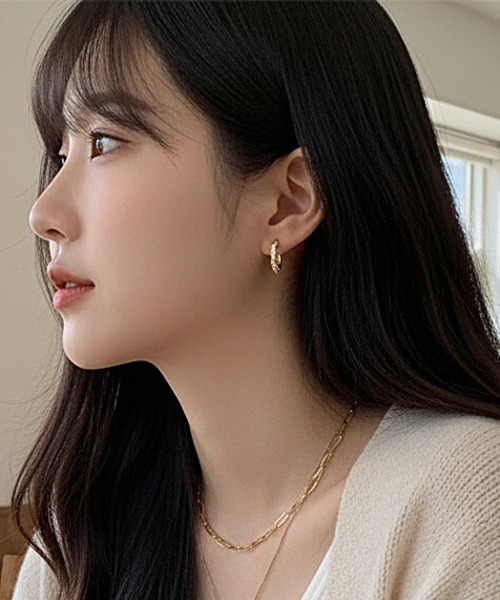 Burner(バーナー)の「【Sonu jewelry(ソヌジュエリー)】ツイストデザイン スタイリッシュフープピアス oku-pierce-7-4【RBTS】(ピアス(両耳用)・レディース・ゴールド/シルバー・FREE)」の4枚目の写真