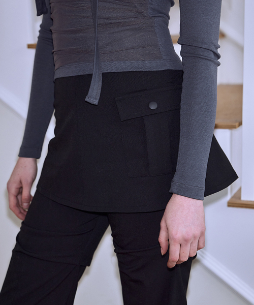ROSEFRANTZ（ロゼフランツ）の「Wrap Skirt & Pintuck Pants [Black]（その他パンツ・レディース・ブラック・SMALL/MEDIUM）」の2枚目の写真