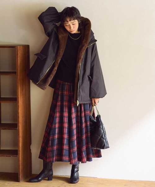 Gready Brilliant（グレディブリリアン）の「取り外しファー中綿フードコート（その他アウター・レディース・ブラウン/ブラック・FREE）」の3枚目の写真