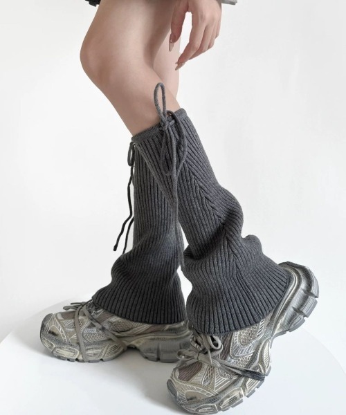 ViViDAY（ビビデー）の「サイドリボンソックスカバー（シューズ小物/雑貨・レディース・オフホワイト/ダークグレー・FREE）」の6枚目の写真