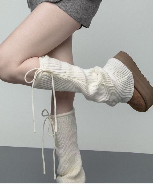 ViViDAY（ビビデー）の「サイドリボンソックスカバー（シューズ小物/雑貨・レディース・オフホワイト/ダークグレー・FREE）」の17枚目の写真
