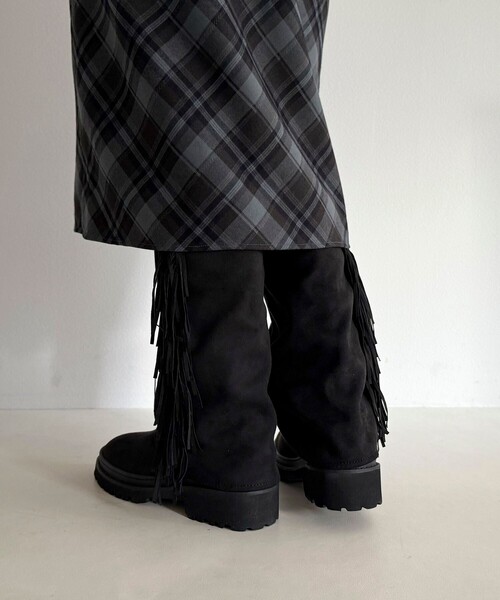 fredy emue（フレディエミュ）の「フリンジロングブーツ（ブーツ・レディース・ブラック・M/L）」の3枚目の写真
