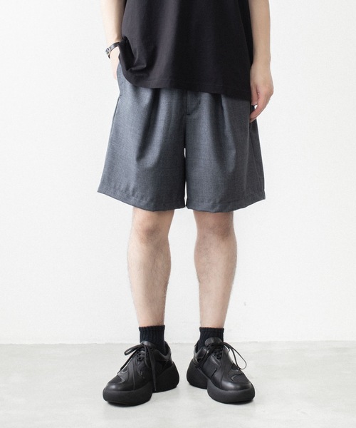 VEIN (ヴェイン)の「3/60 ハイツイスト ウールトロ イージーショーツ / 3/60 HIGH TWIST WOOL TRO EASY SHORTS(スラックス・メンズ・ブラック/グレー・1/3/2/4)」の2枚目の写真