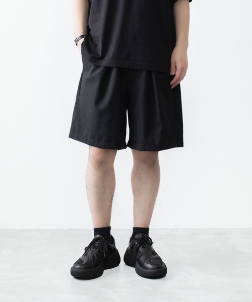 VEIN (ヴェイン)の「3/60 ハイツイスト ウールトロ イージーショーツ / 3/60 HIGH TWIST WOOL TRO EASY SHORTS(スラックス・メンズ・ブラック/グレー・1/3/2/4)」の5枚目の写真
