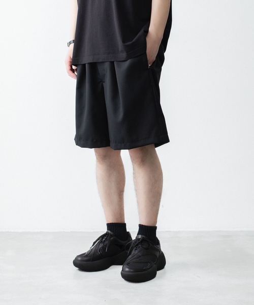 VEIN (ヴェイン)の「3/60 ハイツイスト ウールトロ イージーショーツ / 3/60 HIGH TWIST WOOL TRO EASY SHORTS(スラックス・メンズ・ブラック/グレー・1/3/2/4)」の6枚目の写真