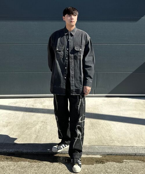 MASSNOUN(マスノウン)の「リラックスウォッシュドデニムポケット長袖シャツMSFST001-BK(シャツ/ブラウス・レディース・その他・MEDIUM/LARGE/X-LARGE)」の12枚目の写真