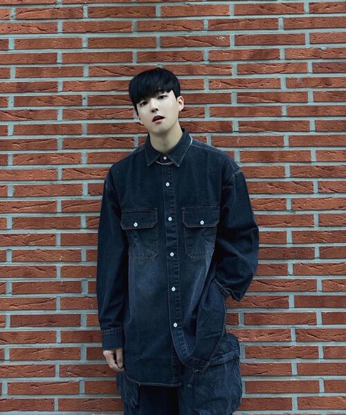 MASSNOUN(マスノウン)の「リラックスウォッシュドデニムポケット長袖シャツMSFST001-BK(シャツ/ブラウス・レディース・その他・MEDIUM/LARGE/X-LARGE)」の20枚目の写真