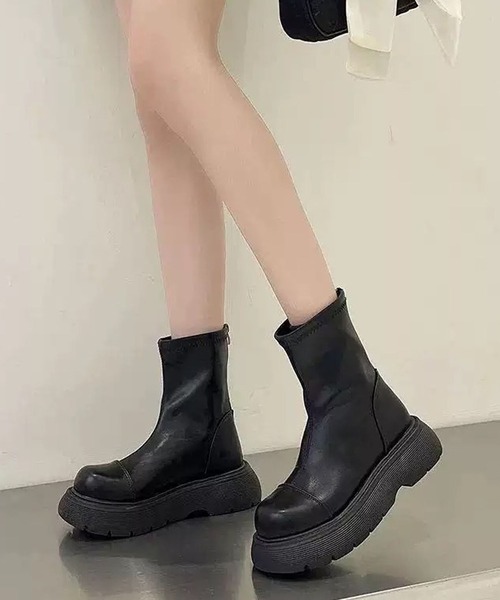 shoes365（シューズスリーシックスファイヴ）の「厚底ショートブーツ（ブーツ・レディース・ブラック/ホワイト・23.0cm/23.5cm/24.0cm/24.5cm/25.0cm）」の5枚目の写真