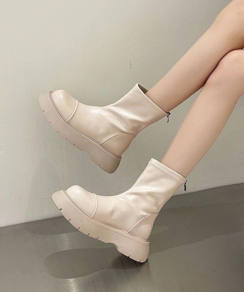 shoes365（シューズスリーシックスファイヴ）の「厚底ショートブーツ（ブーツ・レディース・ブラック/ホワイト・23.0cm/23.5cm/24.0cm/24.5cm/25.0cm）」の18枚目の写真