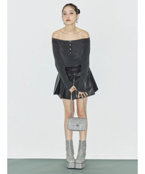 EVRIS（エヴリス）の「グリッターチャンキーヒールショートブーツ（ブーツ・レディース・シルバー/ブラック・MEDIUM/SMALL/LARGE）」の11枚目の写真