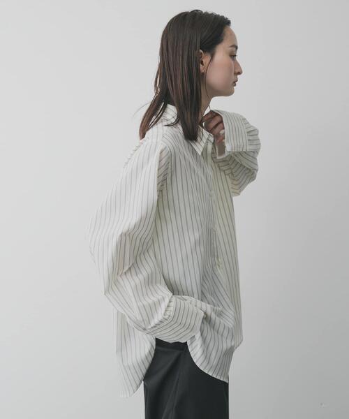 SENSE OF PLACE by URBAN RESEARCH（センスオブプレイスバイアーバンリサーチ）の「『イージーケア』レイヤードカフスルーズシャツ（シャツ/ブラウス・レディース・ライトブルー/ブルー系その他/ホワイト系その他・ONE）」の16枚目の写真