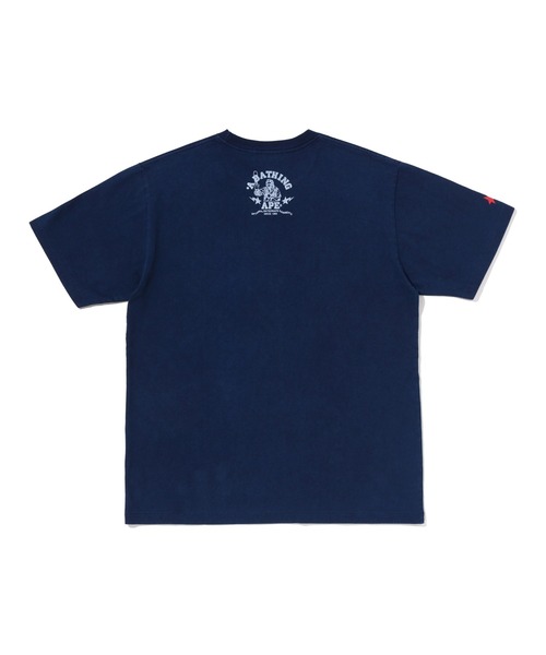 A BATHING APE(アベイシングエイプ)の「LOGO INDIGO TEE(Tシャツ/カットソー・メンズ・ライトインディゴブルー/インディゴブルー・LARGE/SMALL/XX-LARGE/X-LARGE/MEDIUM)」の3枚目の写真