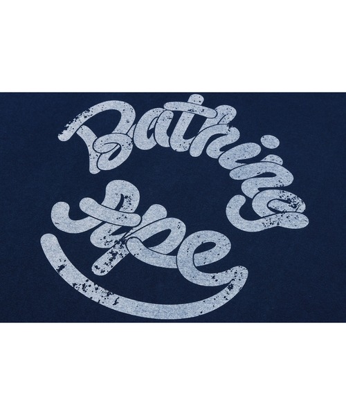 A BATHING APE(アベイシングエイプ)の「LOGO INDIGO TEE(Tシャツ/カットソー・メンズ・ライトインディゴブルー/インディゴブルー・LARGE/SMALL/XX-LARGE/X-LARGE/MEDIUM)」の5枚目の写真