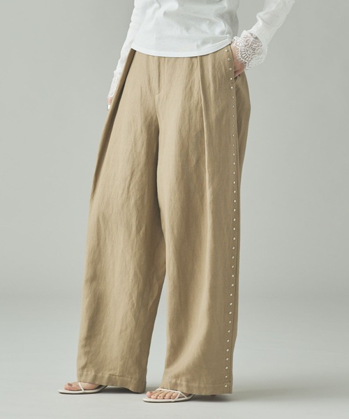 Curensology（カレンソロジー）の「Curensology(カレンソロジー)/リネンウールスタッズパンツ（その他パンツ・レディース・ベージュ/ブラック・38/36）」の2枚目の写真