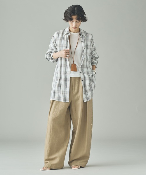 Curensology（カレンソロジー）の「Curensology(カレンソロジー)/リネンウールスタッズパンツ（その他パンツ・レディース・ベージュ/ブラック・38/36）」の10枚目の写真